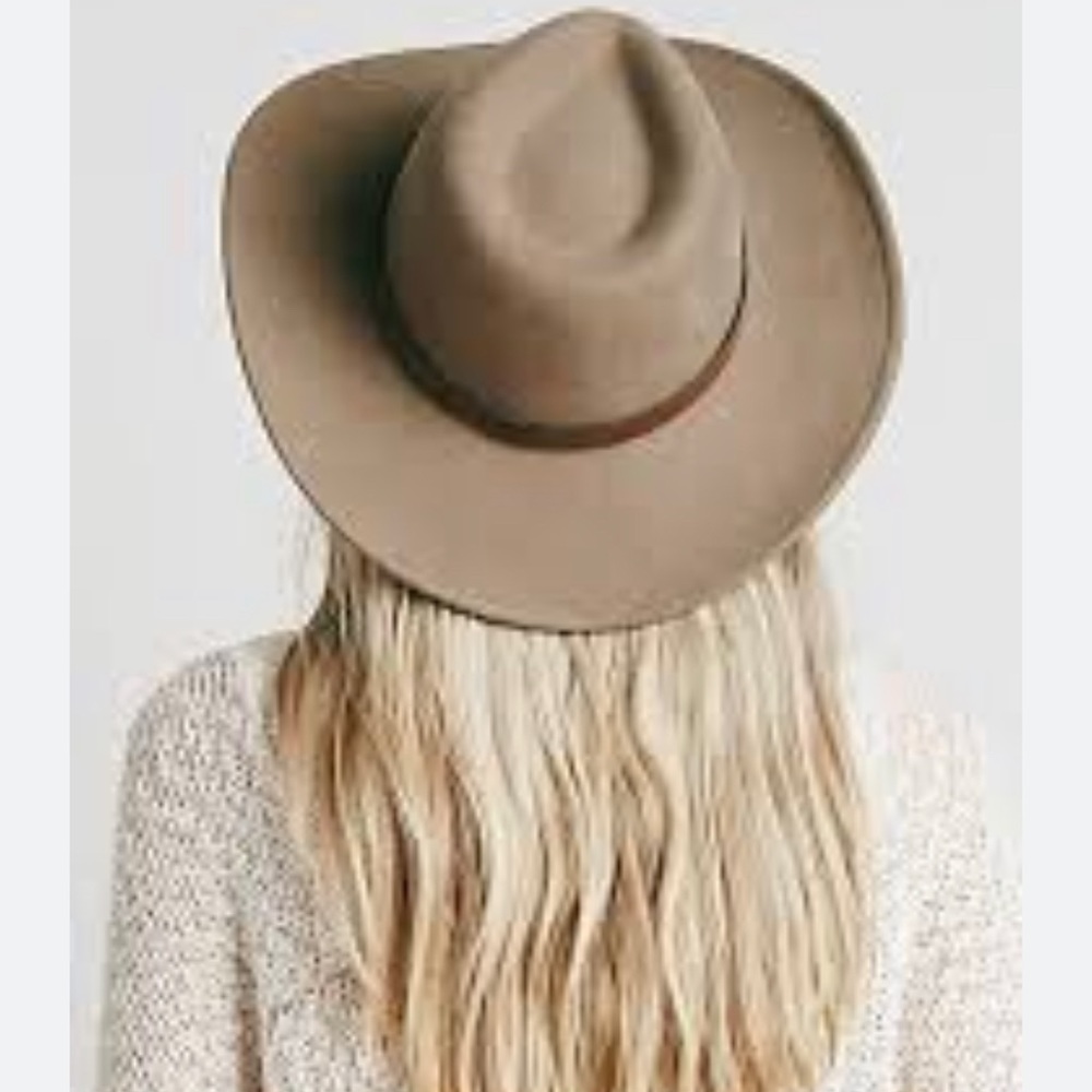 Free People brown hat. Sold Out